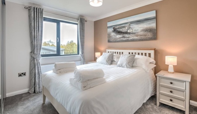 No 31 Foxglove Lodge with Hot Tub