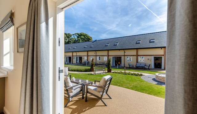 No 5 - Ascot - UK47943