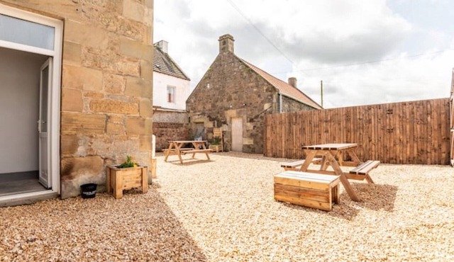No 67 Leuchars (Nr St Andrews) Free Parking - Pet Friendly