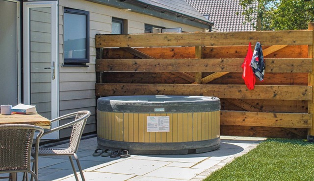 No. 8 Mouse Hole-UK44302