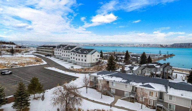 *No Chores* Harbor Village + Balcony