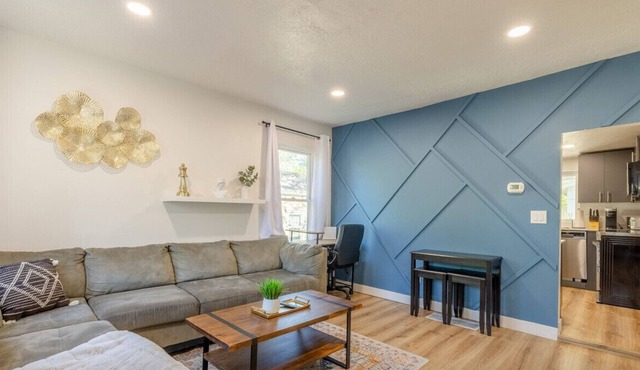 No Chores + Pet Friendly |Ski Stay Near Alta & SLC