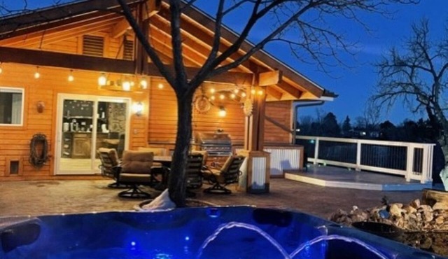 No Cleaning Fee! Modern Broadmoor Home w/Hot Tub & Fire Pit