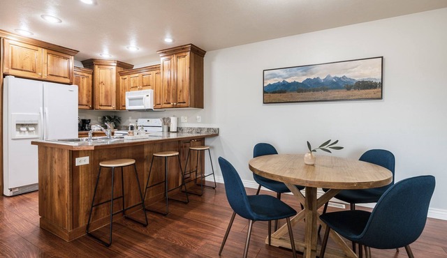 No Cleaning Fees, 2 Hours to Yellowstone