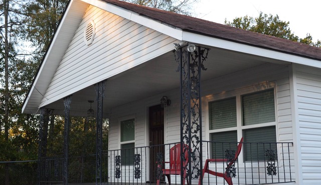 No cleaning fees! Small Town Living With Modern Luxuries