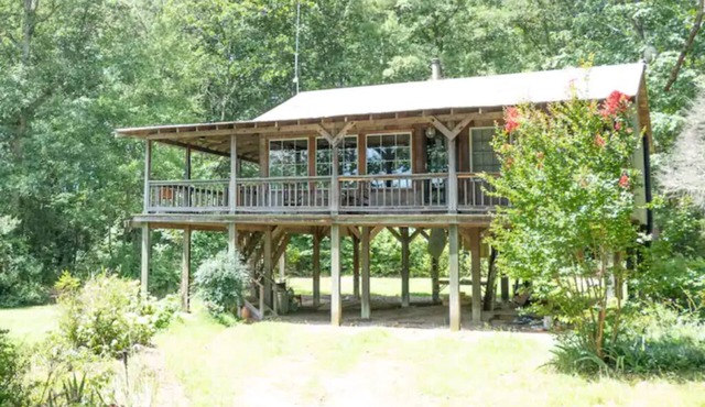 No Fees 2BR Cabin Tucked Away on Private Lake
