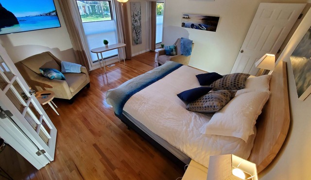 No parties, quiet, 3 bed, 2 bath.