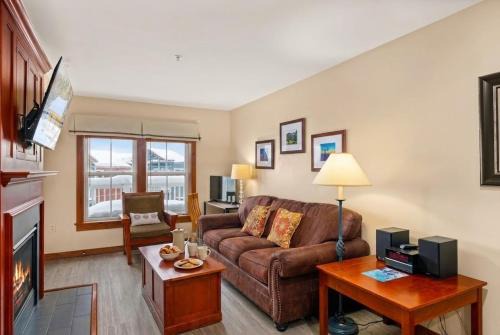 No Resort Fee Ski-InOut Hot Tub Pool View Balcony Sleeps 4