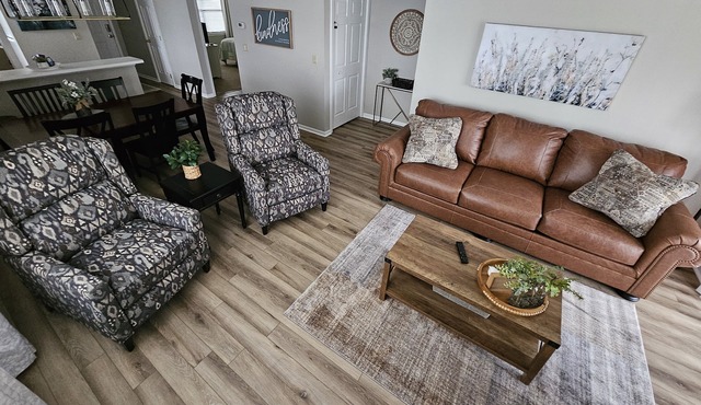 NO STAIRS~Gated Resort~Great Location~Pointe Royale~Indoor/Outdoor Pool~Golf Pkg