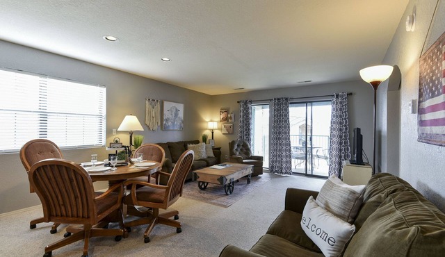 No-Stairs Golf Condo | Steps to Strip + Pool