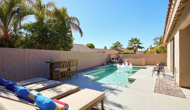 No Tax! Gorgeous BRAND NEW Remodel! 1-Story, HeatedPool, HotTub, BBQ, PuttingGrn