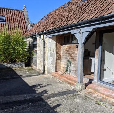 No1 The yard, Regilbury Court, Winford