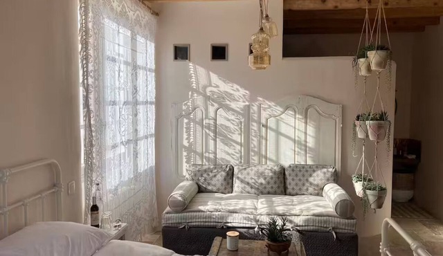 No12.is a beautiful, riverside boutique B&B rm1