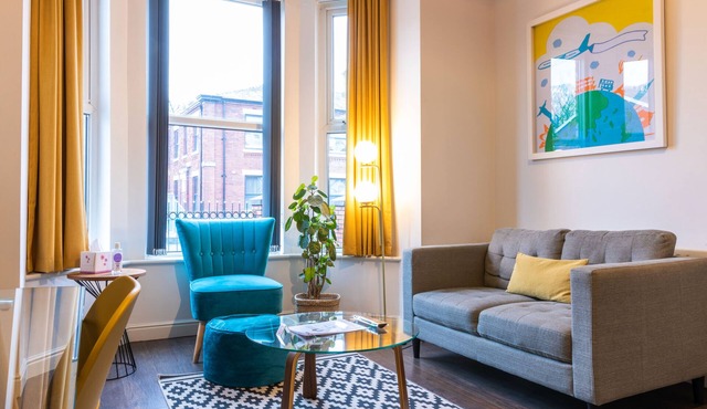 No2 Fulwood Heights-stunning large 1bed nr Hosp