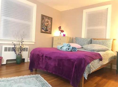 -No3- Spacious Room in a House - 6 min to Babson College & 4 min to I-95-I90-Route 9 at Needham Boston