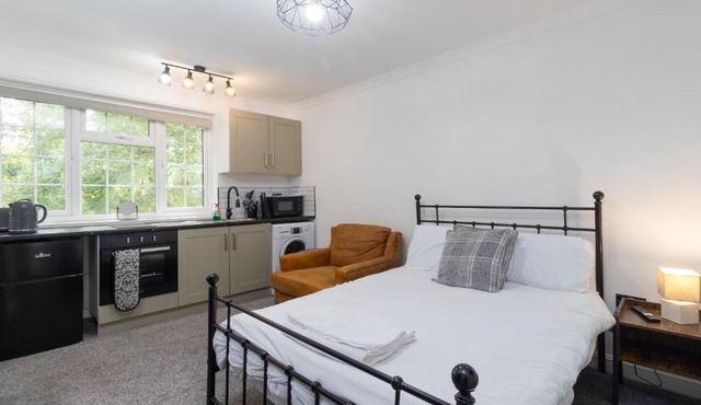 No4a, Cosy Studio Escape in Central Bedworth