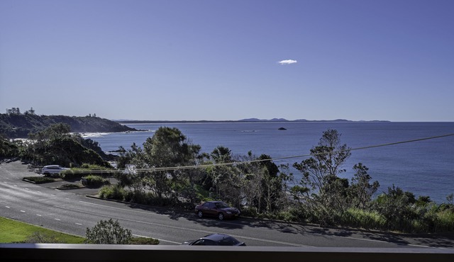 Nobby's 9 - Amazing Ocean Views