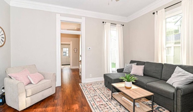 Noblesville Getaway | Cozy, Central & Relaxing