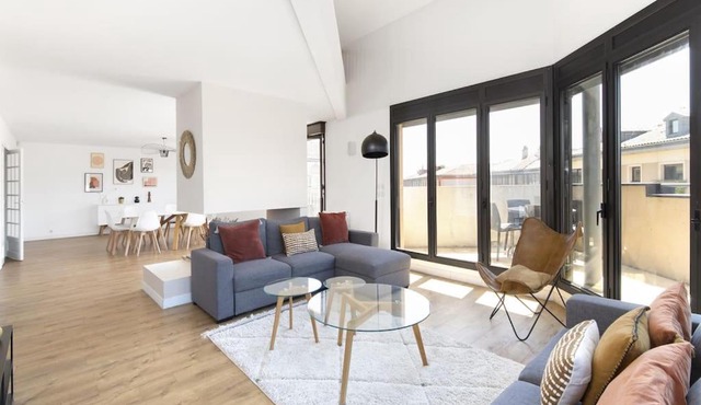 NOCNOC - Le Pargamin - Large duplex Place Saint-Pierre