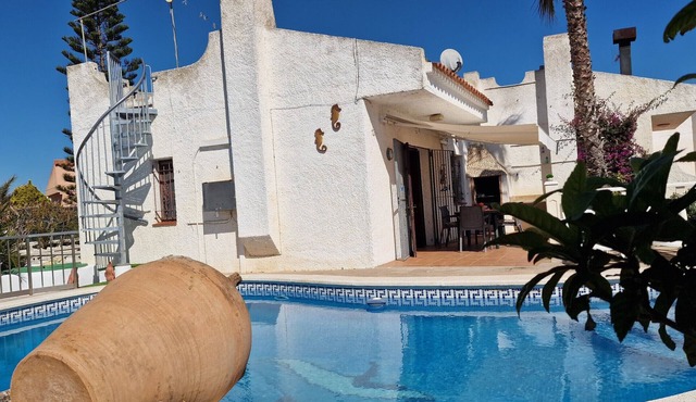 "Noella"@MARISOL: 200m to the beach, private pool, A/C, WiFi, dog beach