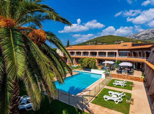 Noemys Toulon La Valette - Hotel restaurant avec piscine