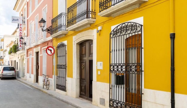 Noguera Casa de Poble country house in Xalo, La Marina, Alicante