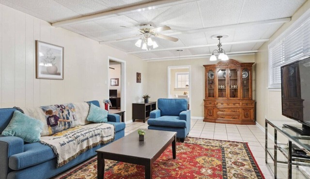 NOLA (3Bd) safe hub!
