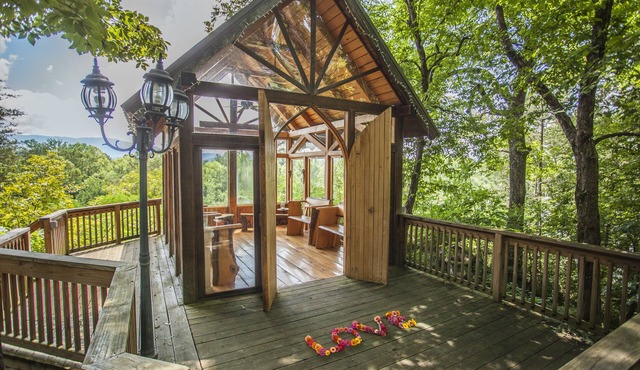 Nolichuckey Bluffs Cabins