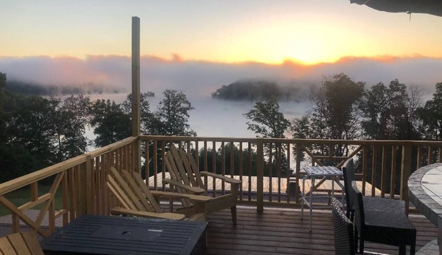 Nolin Lake Cabin with a Big View. Why stay at a lake you can't see?