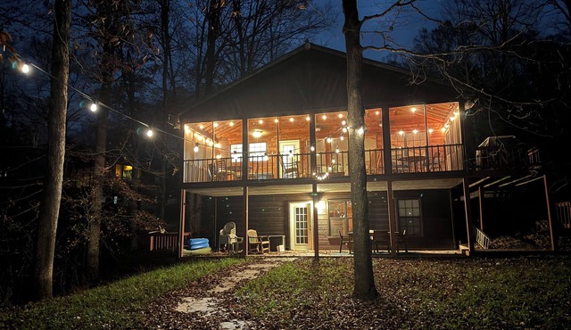 Nolin Lakefront Cabin