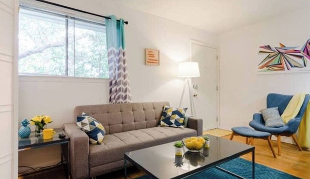 Nomad Studio | Cozy & Stylish | Near Downtown ATX!