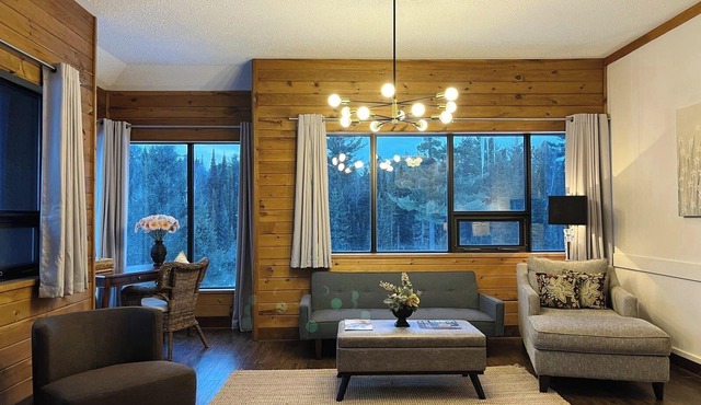 Nomi - King Suite (303)