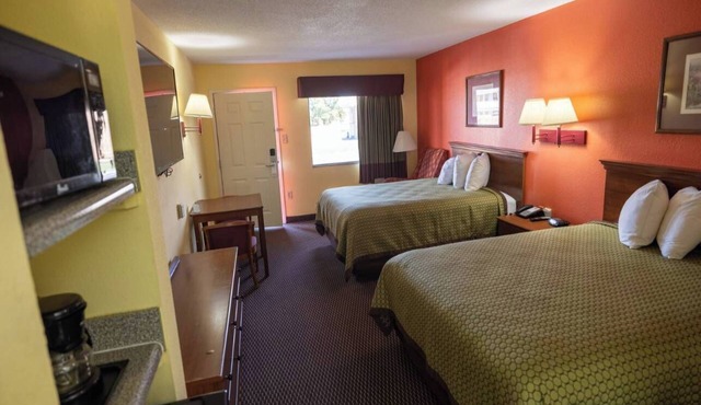 NON SMOKING DOUBLE SUITE #4