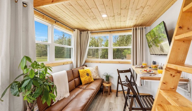 Nook at the Springs | Tiny Home Full Kitchen