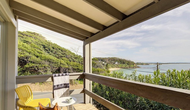 Norah Beach Shack 1 - 30m for the beach!