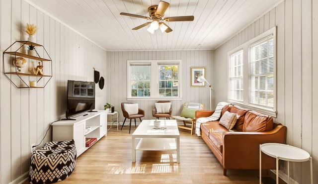 Norcross Adventure 2B Perfect for Group Trips