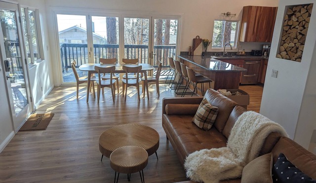 Nordic Holiday Home - Hot Tub, Sledding Hill, Included EV/Tesla Charger, Pets ok