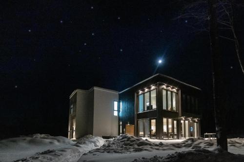 Nordic Lodge Tremblant -5 Bdrs,hot Tub,pool Table