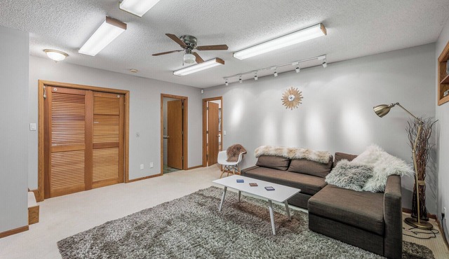 ★Nordic MN Apartment with private laundry!★