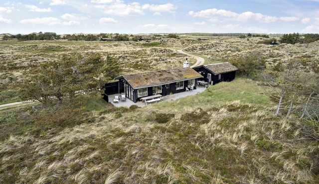 Nordic summer house in the dunes near Rødhus