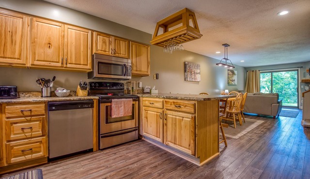 Nordic Village Townhouse, Storyland, Mountains, Pools