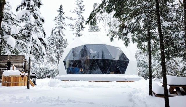 Nordika | Lakefront | Hot tub | Fireplace