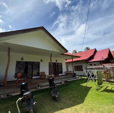 Noreen House Hts