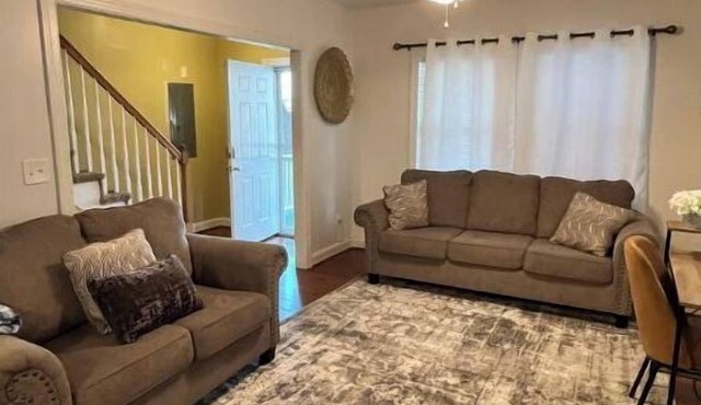 Norfolk 3BR Cozy Stay. Central to All & Comfort. Families & Contractors!
