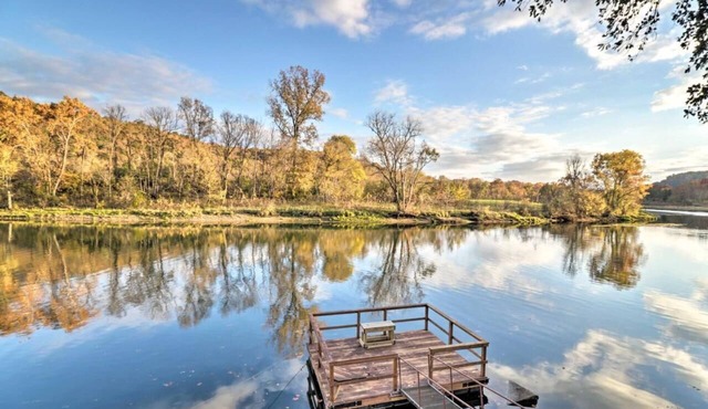 Norfork Nook River Home w/Dock-2 Mi to Lake!
