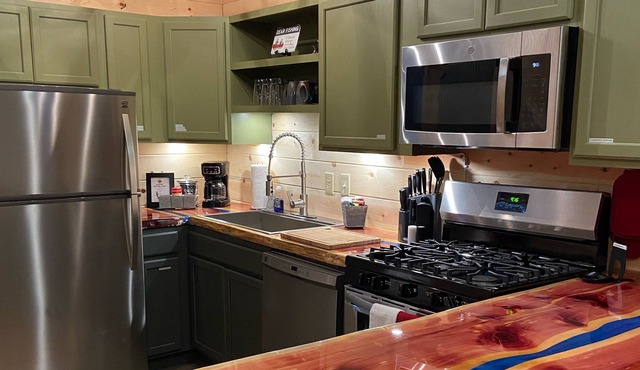 ❤️Norfork's Caddis Cabin - Close to all the sites! Walk to the Brew Pub & Café❤️