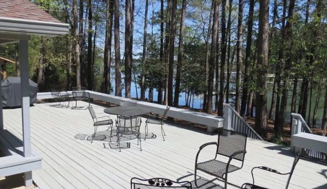 Norman and Flo's Lake House on Clarks Hill Lake