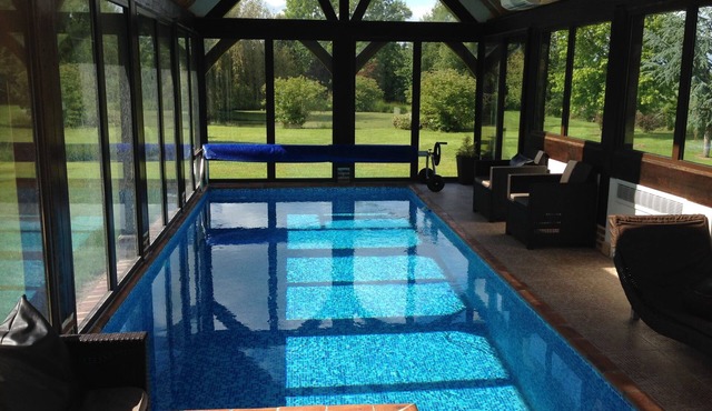 Norman houses for 12 pers.- Heated swimming pool - 30 km from the Normandy coast