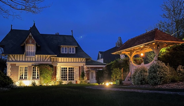 Norman mansion between Deauville and Honfleur, facing the sea