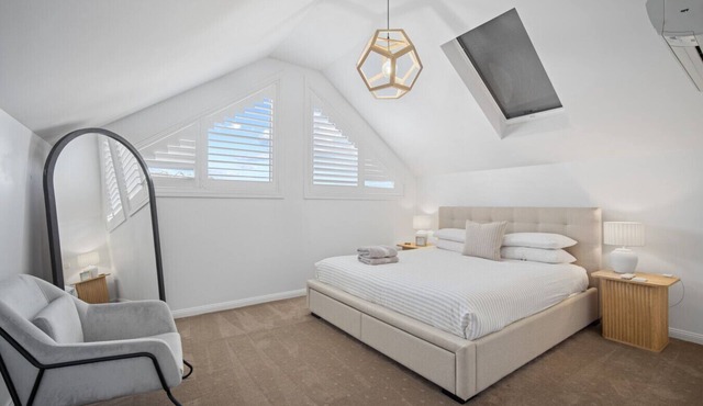 Norman`s Rest Stunning 5-bedroom home in Wagga